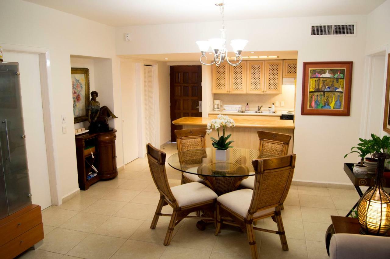 Cancun Beachfront Condo エクステリア 写真